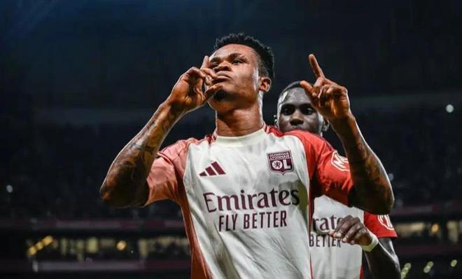 表现也令人 表现也令人