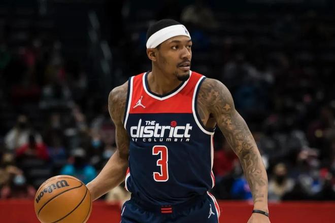 常规赛剩余赛程难度：太阳地狱赛程第1 湖人第2 火箭第4 勇士第10.