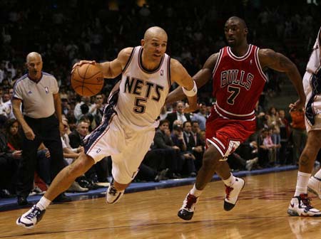 【NFL动态】49人为詹宁斯2025年合同新增300万美元激励奖金