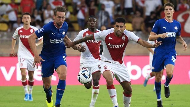 斯通：谢泼德今夏努力训练更强壮了 其身体足以应付二号位防守