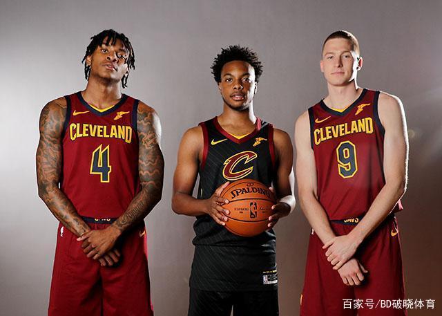 容焕然一新 容焕然一新