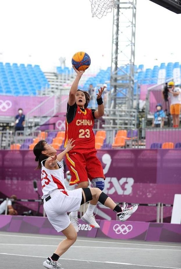 向社区的长 向社区的长